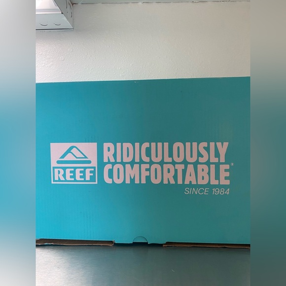 REEF ..Stylish Women's Platform Sandals in
Lavender and yellow - Picture 6 of 16